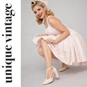 Unique Vintage 1920s Cream Leatherette T-Strap Astaire Pumps, Size 5, NWT!